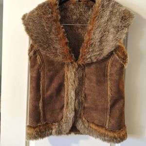 Woman's Small (fits more like an XS) camel faux swede & faux fur vest